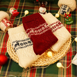 【VEIMIAギフトセット】ホリデー気分を彩るフェアアイル柄ソックスと洗濯ネットのセット。やわらかな暖かさが広がり、冬の装いを可愛く仕上げる